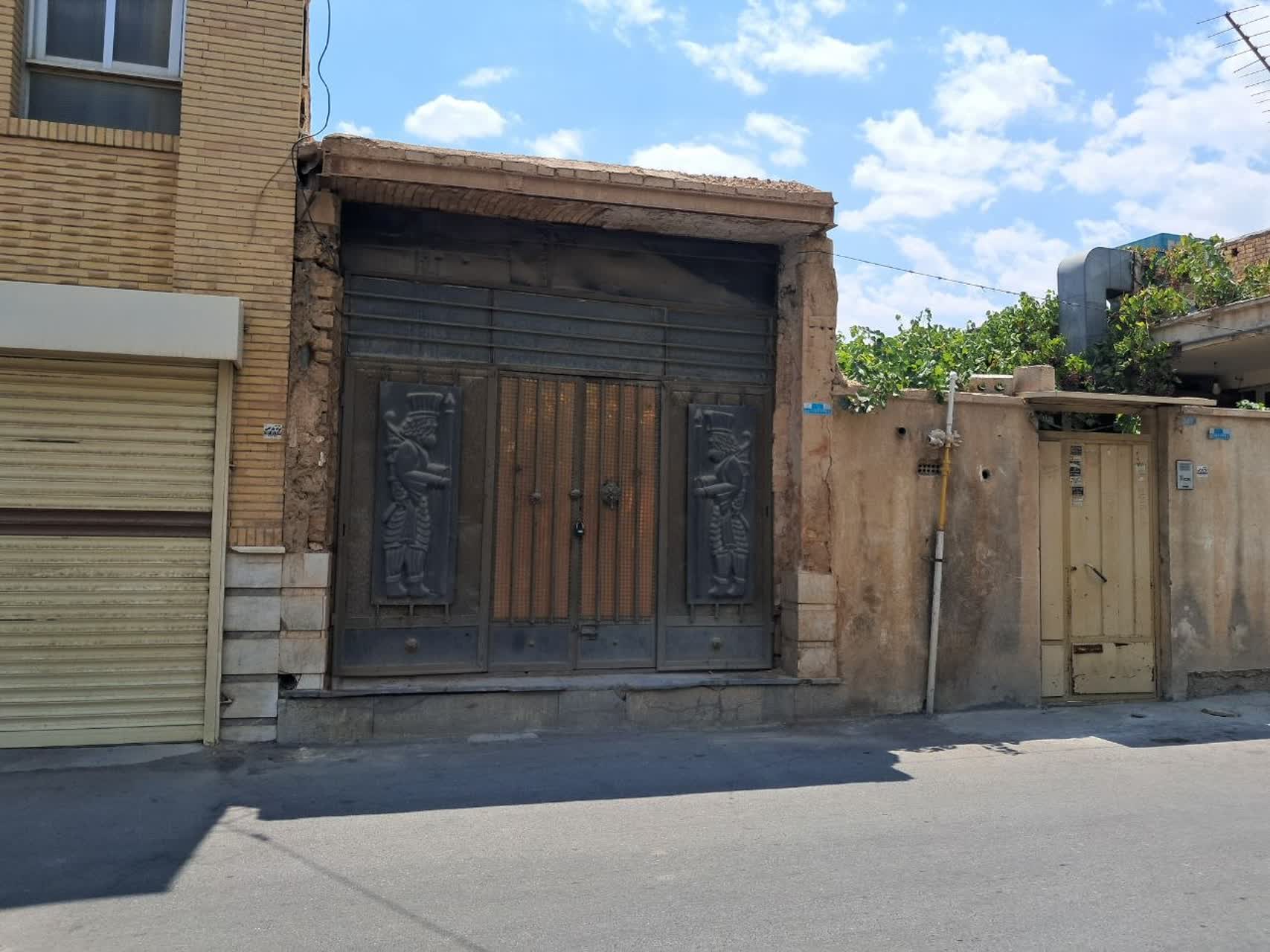  مغازه تجاری